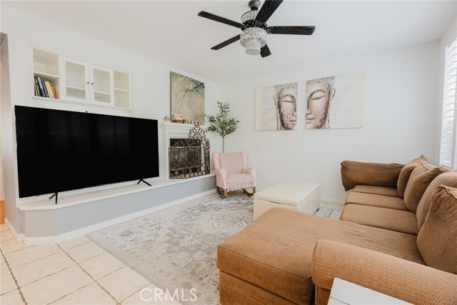 Detail Gallery Image 11 of 40 For 23346 Clearwater Ln, Valencia,  CA 91355 - 4 Beds | 2/1 Baths