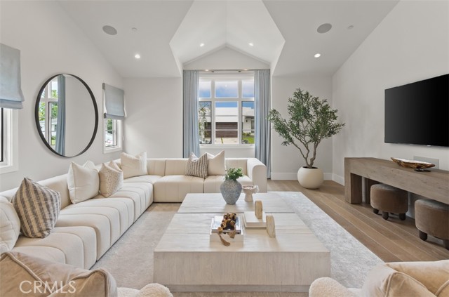 1501 Serenade, Corona del Mar CA: https://media.crmls.org/medias/3e7031d0-a5af-4d75-9485-653ef15e47fe.jpg