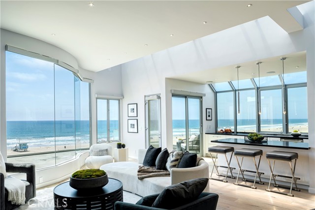 Detail Gallery Image 7 of 35 For 2522 the Strand, Manhattan Beach,  CA 90266 - 3 Beds | 3/1 Baths