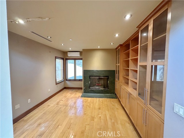 5077 Schumacher Road, Calabasas CA: https://media.crmls.org/medias/3e72b5f2-838b-48ca-a500-0bec9c5b563b.jpg