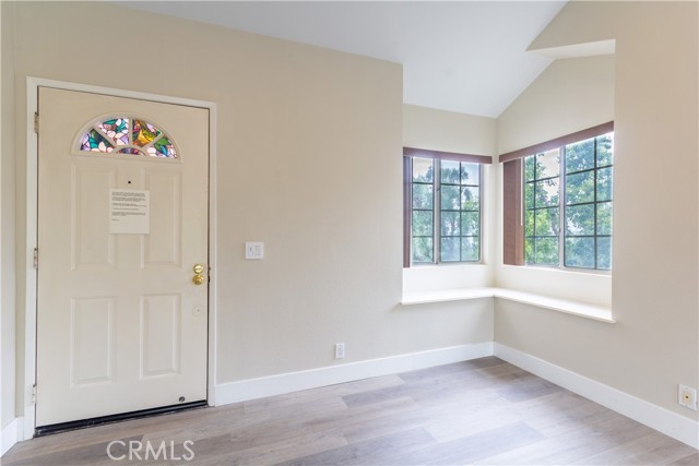 1033 S Dewcrest Drive, Anaheim CA: https://media.crmls.org/medias/3e72f09e-20d2-46fc-9ef4-701b59edd759.jpg
