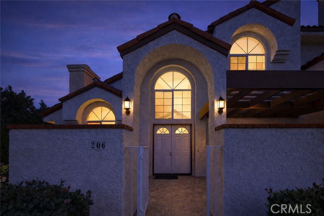 Detail Gallery Image 2 of 39 For 206 Camino Cortina, Camarillo,  CA 93010 - 3 Beds | 3 Baths