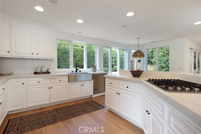 Detail Gallery Image 8 of 23 For 1827 Port Westbourne Pl, Newport Beach,  CA 92660 - 4 Beds | 3 Baths