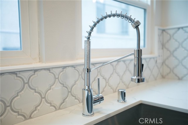 1860 Winona Boulevard, Los Angeles CA: https://media.crmls.org/medias/3e737c0e-95fa-4309-a27b-6aa80d53e02d.jpg