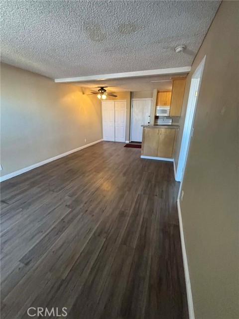 Detail Gallery Image 11 of 33 For 21800 Schoenborn St #217,  Canoga Park,  CA 91304 - 1 Beds | 1 Baths