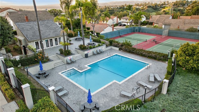 Image 30 of 33 For 731 Ridgeview