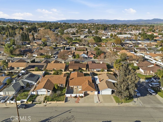 Detail Gallery Image 36 of 38 For 24305 Wabuska, Newhall,  CA 91321 - 6 Beds | 3 Baths