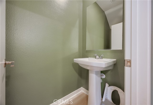 Detail Gallery Image 13 of 37 For 35165 Grove Trail, Fallbrook,  CA 92028 - 2 Beds | 2/1 Baths