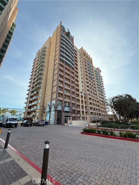 Detail Gallery Image 2 of 28 For 388 E Ocean Bld #212,  Long Beach,  CA 90802 - 2 Beds | 2 Baths