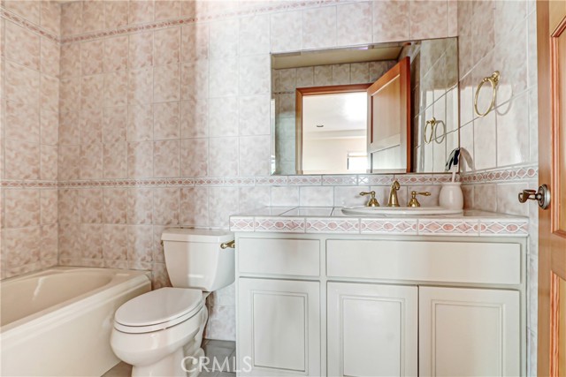 Detail Gallery Image 20 of 23 For 4931 Webb Canyon Rd, Claremont,  CA 91711 - 4 Beds | 4/1 Baths