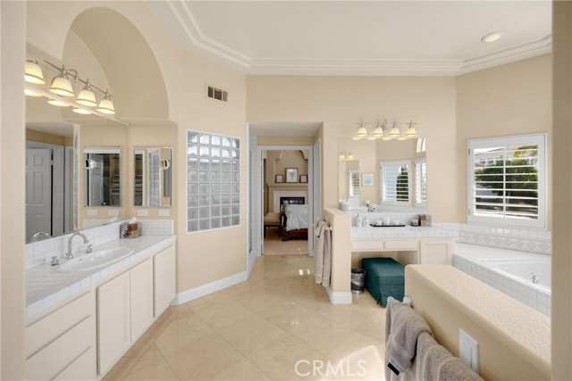 Image 37 of 62 For 5478 Edgewood