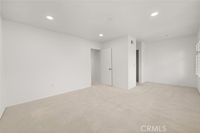 7667 Whitewater Drive, Huntington Beach CA: https://media.crmls.org/medias/3e77c7df-1d39-4cad-8c3d-5e7adeeb0313.jpg