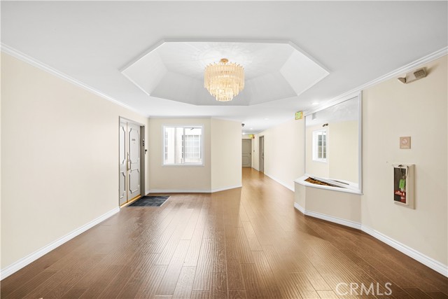 Detail Gallery Image 12 of 53 For 10475 Ashton Avenue Ave #301,  Los Angeles,  CA 90024 - 2 Beds | 3 Baths