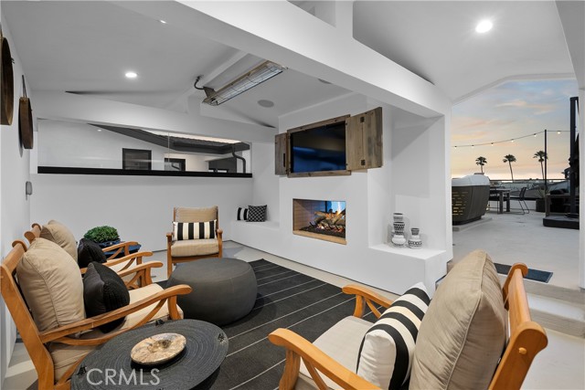 112 30th Street, Newport Beach CA: https://media.crmls.org/medias/3e79a305-05dd-4ff6-b2c6-ee07435e57fc.jpg
