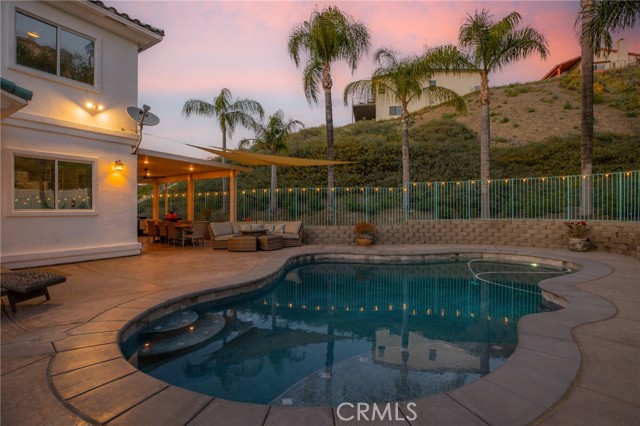 Detail Gallery Image 6 of 72 For 22391 San Joaquin, Canyon Lake,  CA 92587 - 4 Beds | 2/1 Baths