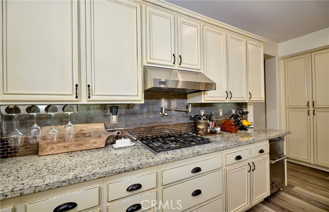 Detail Gallery Image 15 of 49 For 32118 Clear Springs, Winchester,  CA 92596 - 4 Beds | 2/1 Baths