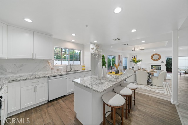 900 Arcadia Avenue, Arcadia CA: https://media.crmls.org/medias/3e7b7183-e62f-4550-9802-ccb019eb6bf3.jpg