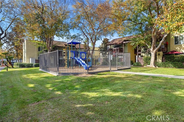 Detail Gallery Image 27 of 33 For 2881 Huntington Bld #137,  Fresno,  CA 93721 - 1 Beds | 1 Baths