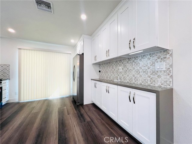 9010 Wilbur, Northridge CA: https://media.crmls.org/medias/3e7cab0c-5089-42f3-9afc-56cdff7a2134.jpg