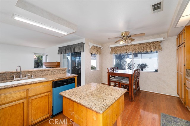 Detail Gallery Image 6 of 33 For 39625 Ranchwood Dr, Murrieta,  CA 92563 - 5 Beds | 3 Baths