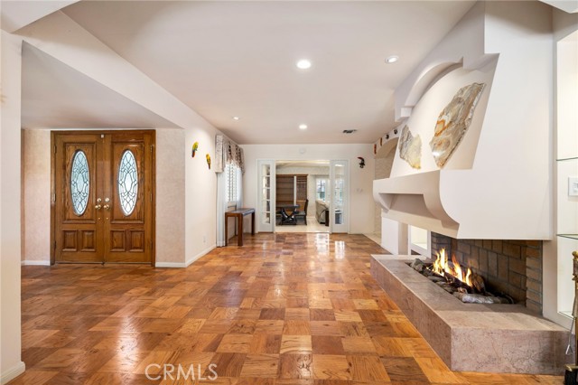 Detail Gallery Image 3 of 23 For 18409 Los Alimos St, Porter Ranch,  CA 91326 - 3 Beds | 2 Baths
