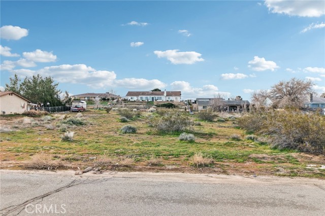 Detail Gallery Image 2 of 13 For 16531 Ponca, Victorville,  CA 92392 - – Beds | – Baths