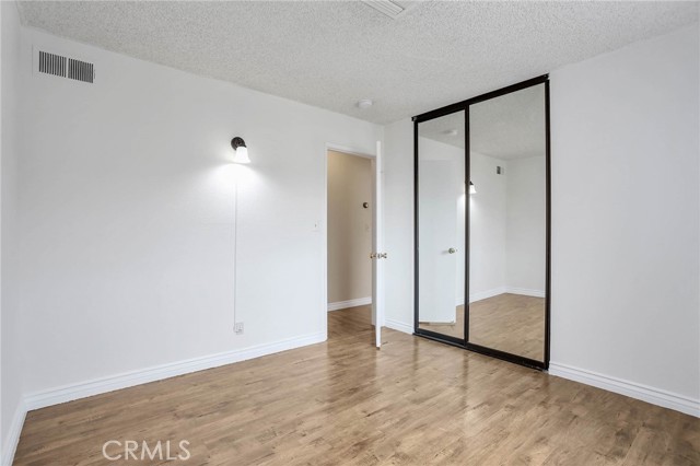 Detail Gallery Image 10 of 23 For 1005 Monterey Rd #5,  Glendale,  CA 91206 - 3 Beds | 3 Baths