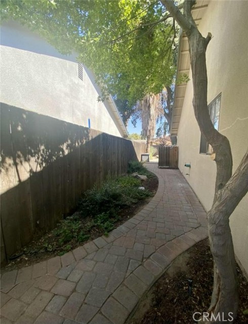 Detail Gallery Image 13 of 32 For 4800 W Crowley Ct, Visalia,  CA 93291 - 3 Beds | 2 Baths