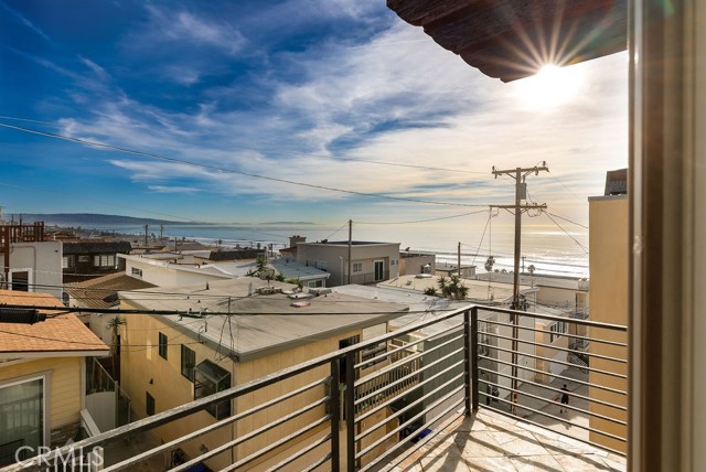 Detail Gallery Image 32 of 42 For 223 Seaview St, Manhattan Beach,  CA 90266 - 3 Beds | 3/1 Baths