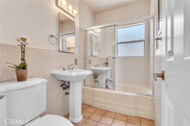 18414 East Benbow Street, Covina CA: https://media.crmls.org/medias/3e8198f1-5619-42dd-96ce-9750519043af.jpg