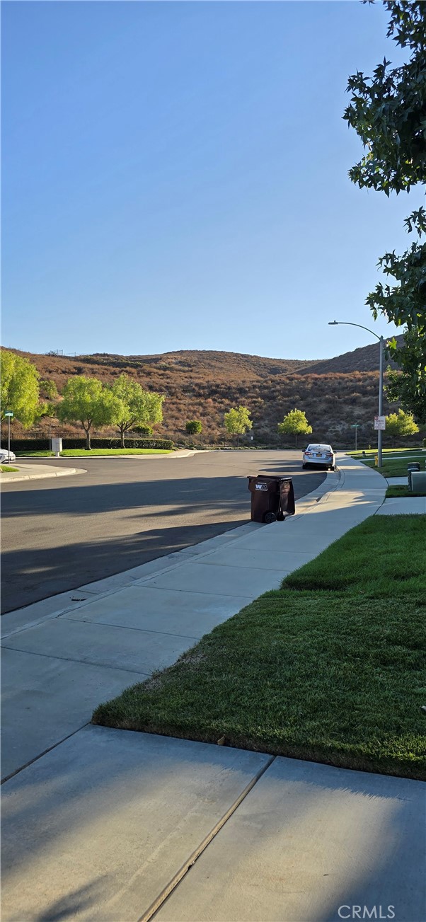 Detail Gallery Image 6 of 53 For 31330 Hidden Lake Rd, Murrieta,  CA 92563 - 3 Beds | 2/1 Baths