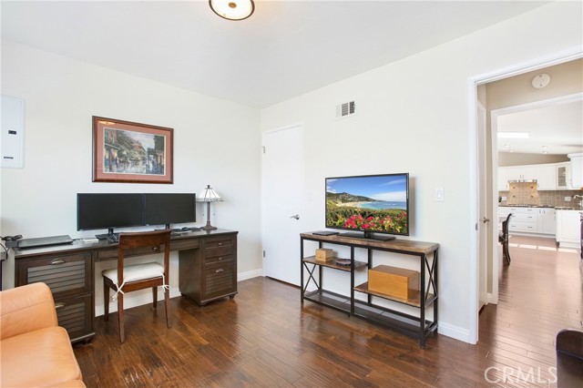 Detail Gallery Image 21 of 29 For 21651 Saluda Cir, Huntington Beach,  CA 92646 - 4 Beds | 2 Baths