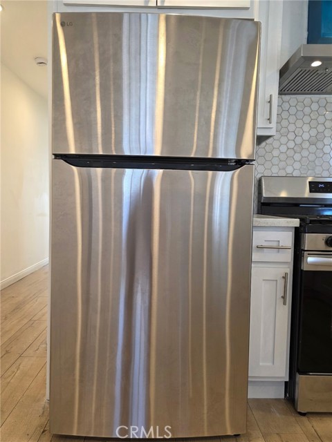 Detail Gallery Image 5 of 13 For 142 E 65th St, Los Angeles,  CA 90003 - 2 Beds | 1 Baths