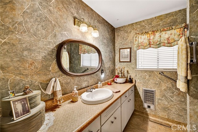 7012 State Hwy 32, Orland CA: https://media.crmls.org/medias/3e82dfc2-167b-4de4-b1cd-5e2ba6380533.jpg