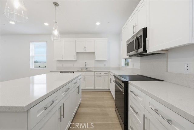 Detail Gallery Image 15 of 53 For 9365 via Azul, Pico Rivera,  CA 90660 - 3 Beds | 3 Baths