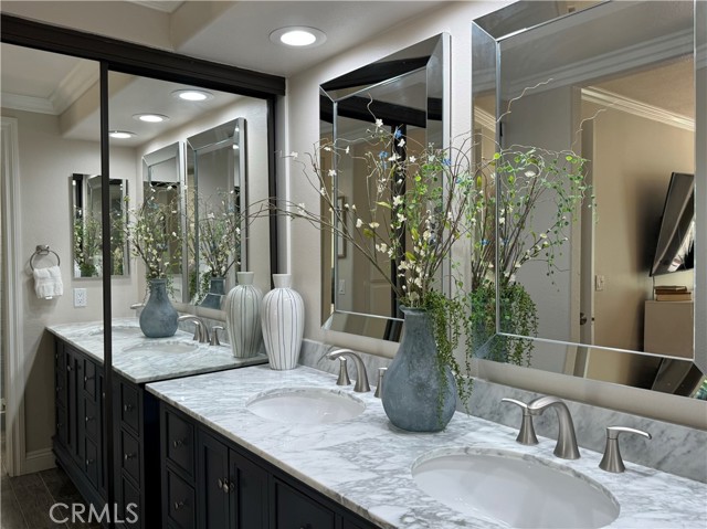 1 Brisa Del Lago, Rancho Santa Margarita CA: https://media.crmls.org/medias/3e863cd4-a421-4bd9-b506-36d57531412c.jpg