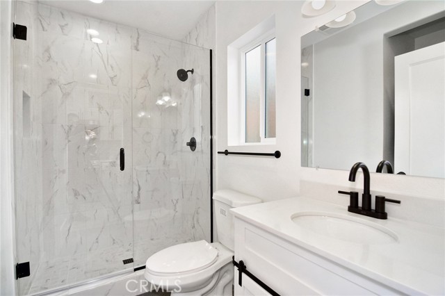 Detail Gallery Image 3 of 6 For 6442 Bertrand, Reseda,  CA 91335 - 1 Beds | 1 Baths