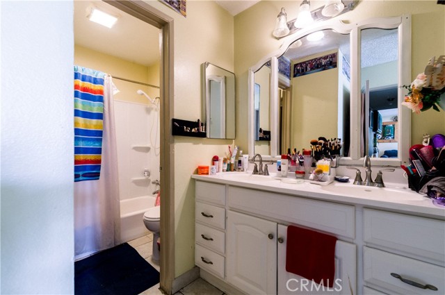 Detail Gallery Image 14 of 20 For 18620 Hatteras St #274,  Tarzana,  CA 91356 - 2 Beds | 2 Baths