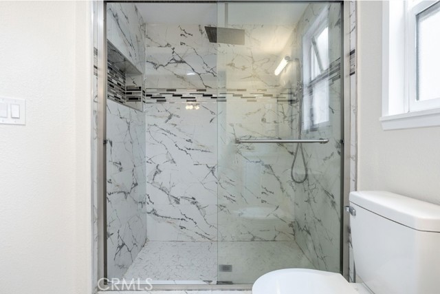 Detail Gallery Image 18 of 25 For 5097 E Carmen Ave, Fresno,  CA 93727 - 3 Beds | 2 Baths