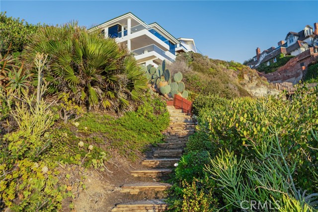 Detail Gallery Image 52 of 73 For 21 Bay, Laguna Beach,  CA 92651 - 6 Beds | 6/1 Baths