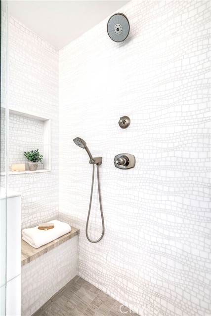 501 6th Place, Manhattan Beach, California 90266, 4 Bedrooms Bedrooms, ,2 BathroomsBathrooms,Residential,Sold,6th,SB23176896