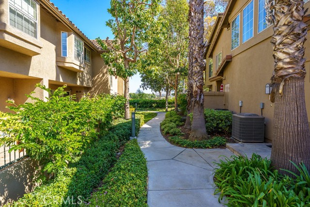 Detail Gallery Image 4 of 27 For 6 Sentinal Pl, Aliso Viejo,  CA 92656 - 2 Beds | 2 Baths