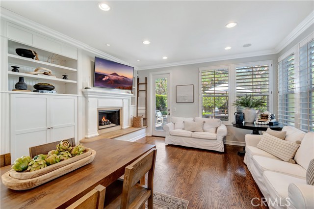 Detail Gallery Image 13 of 59 For 6401 Dogwood Dr, Huntington Beach,  CA 92648 - 4 Beds | 2/1 Baths