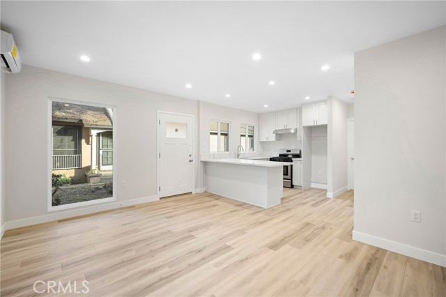 Detail Gallery Image 6 of 14 For 417 Riverdale Dr 417c,  Glendale,  CA 91204 - 1 Beds | 1 Baths