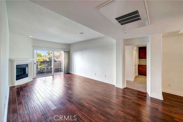 Detail Gallery Image 24 of 75 For 15206 Burbank Bld #209,  Sherman Oaks,  CA 91411 - 2 Beds | 2/1 Baths