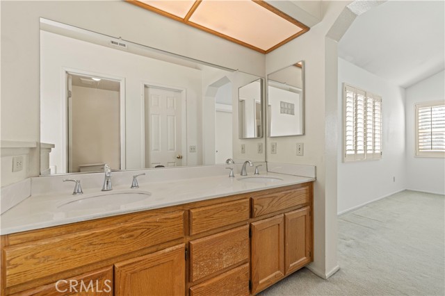 27668 Lonestar Place, Castaic CA: https://media.crmls.org/medias/3e88b415-4180-413d-acc6-a40a9e165239.jpg