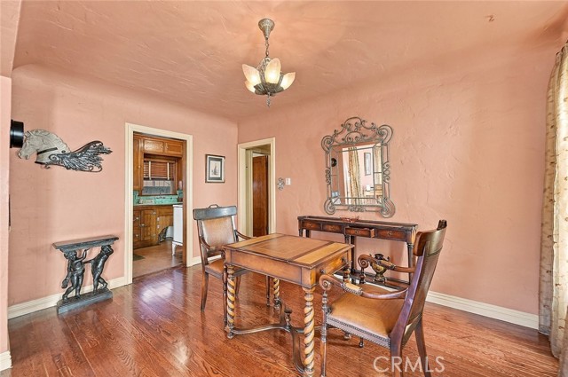 105 Claremont Avenue photo 10
