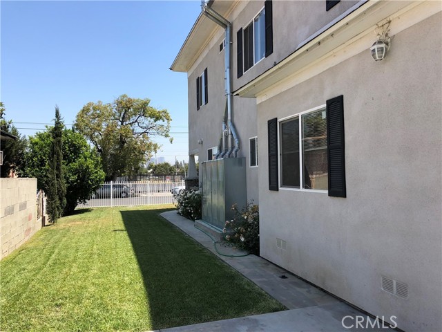 Detail Gallery Image 33 of 38 For 956 E 43rd, Los Angeles,  CA 90011 - 2 Beds | 1 Baths