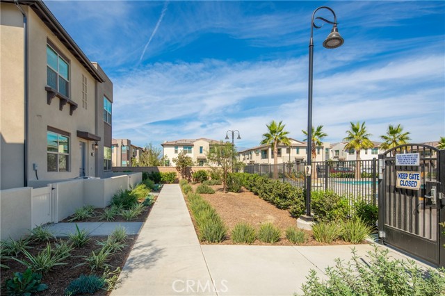 Detail Gallery Image 5 of 33 For 4200 E Bruma Paseo #113,  Ontario,  CA 91761 - 3 Beds | 2/1 Baths