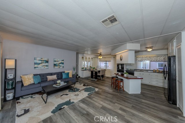 2851 Rolling Hills Drive, Fullerton CA: https://media.crmls.org/medias/3e89eb66-863a-4a12-8ed8-7c8e73400a77.jpg